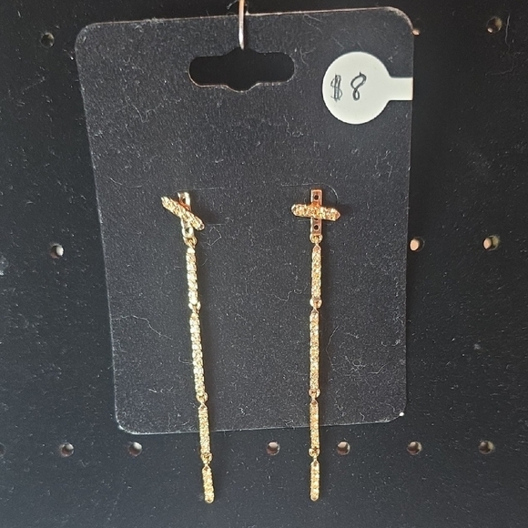 Elegant Gold Drop Earrings - Picture 1 of 4
